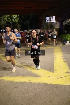 Runner Photo 4270800