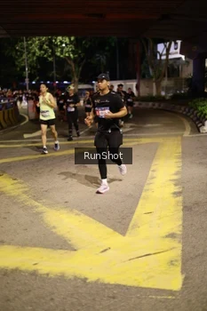 Runner Photo 4270973