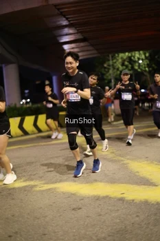 Runner Photo 4271057