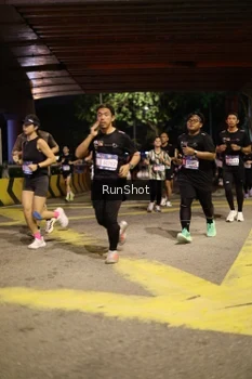 Runner Photo 4271305