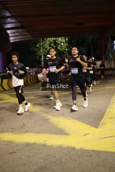 Runner Photo 4271389