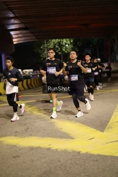 Runner Photo 4271391