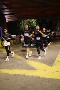 Runner Photo 4271396