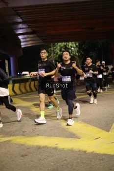 Runner Photo 4271400