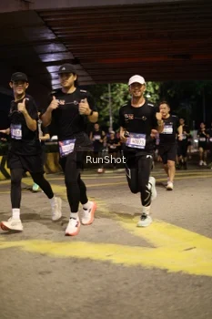 Runner Photo 4271442