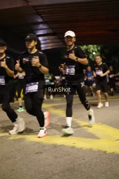 Runner Photo 4271443