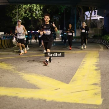 Runner Photo 4271474