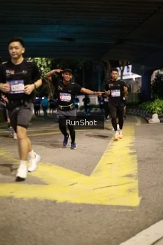 Runner Photo 4271532