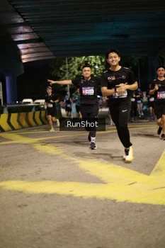 Runner Photo 4271579