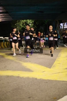 Runner Photo 4271616