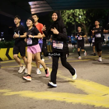 Runner Photo 4271644