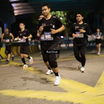 Runner Photo 4271656