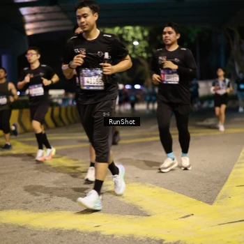 Runner Photo 4271659