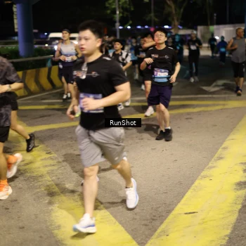 Runner Photo 4271714