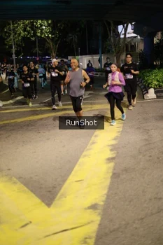 Runner Photo 4271728