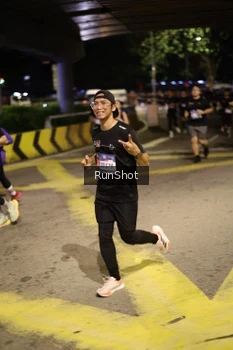 Runner Photo 4271769