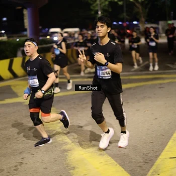 Runner Photo 4271816