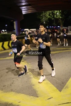 Runner Photo 4271818
