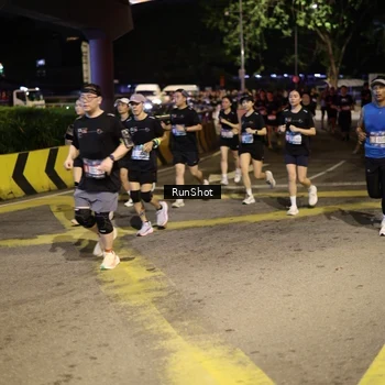 Runner Photo 4271835