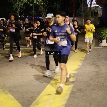 Runner Photo 4272031