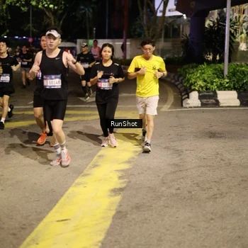 Runner Photo 4272042