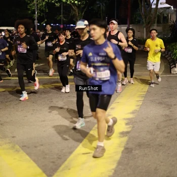 Runner Photo 4272069
