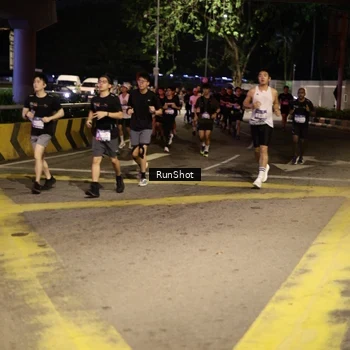 Runner Photo 4272107