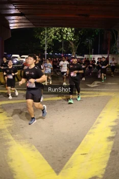 Runner Photo 4272117