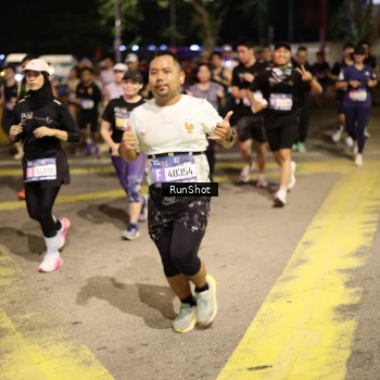 Runner Photo 4272185