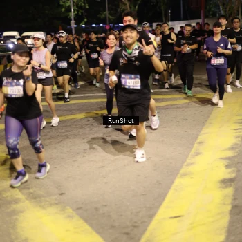 Runner Photo 4272200