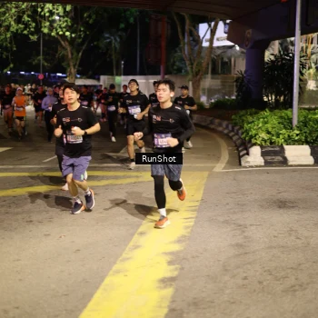 Runner Photo 4272243