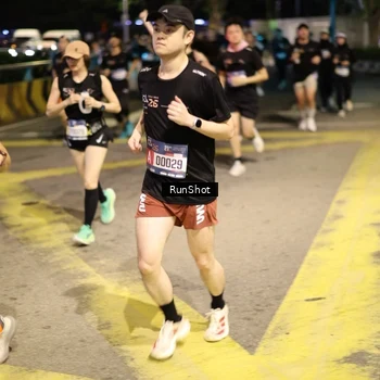 Runner Photo 4272405