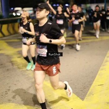 Runner Photo 4272418