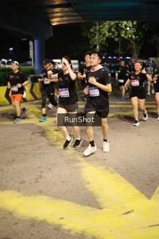 Runner Photo 4272437