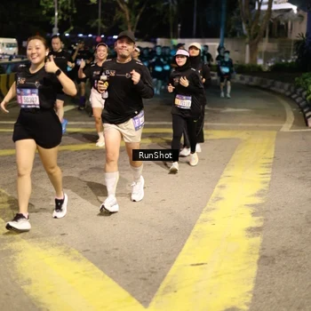 Runner Photo 4272475