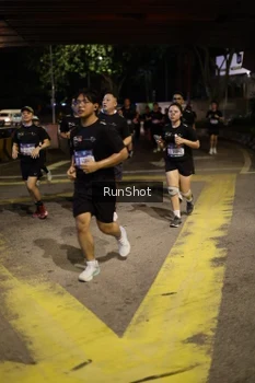 Runner Photo 4273055