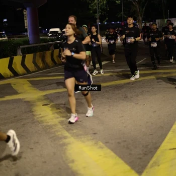 Runner Photo 4273133