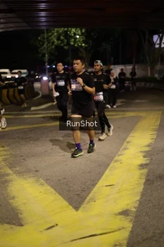 Runner Photo 4273285