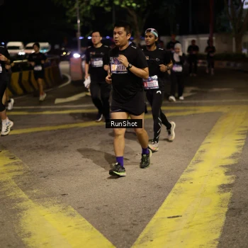 Runner Photo 4273301