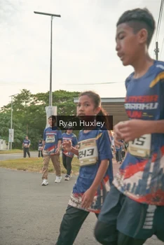 Runner Photo 4273312