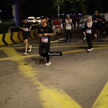 Runner Photo 4273340