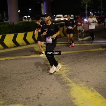 Runner Photo 4273341