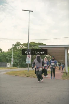 Runner Photo 4273345