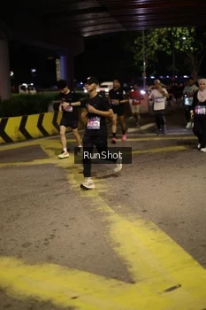 Runner Photo 4273356