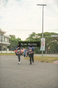 Runner Photo 4273363