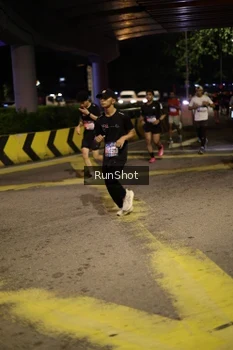 Runner Photo 4273365
