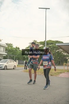 Runner Photo 4273374
