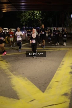 Runner Photo 4273376