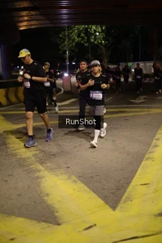 Runner Photo 4273440