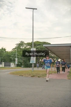 Runner Photo 4273446